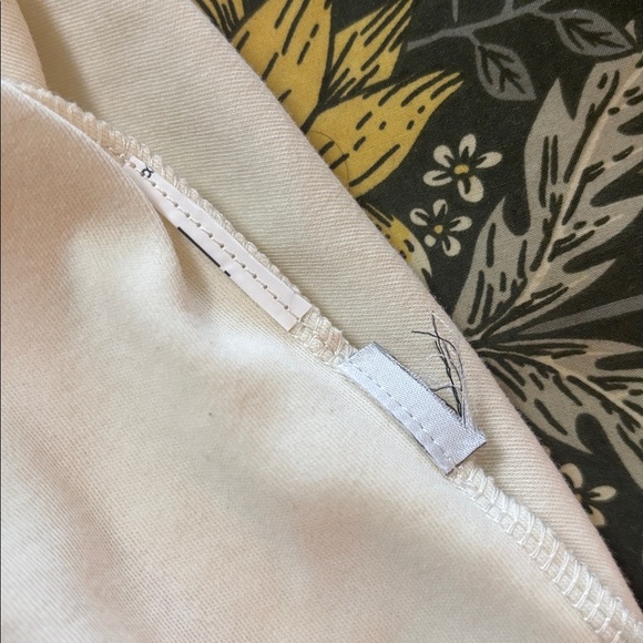 Coach Cream T-Shirt with Brown Trim - Picture 5 of 6